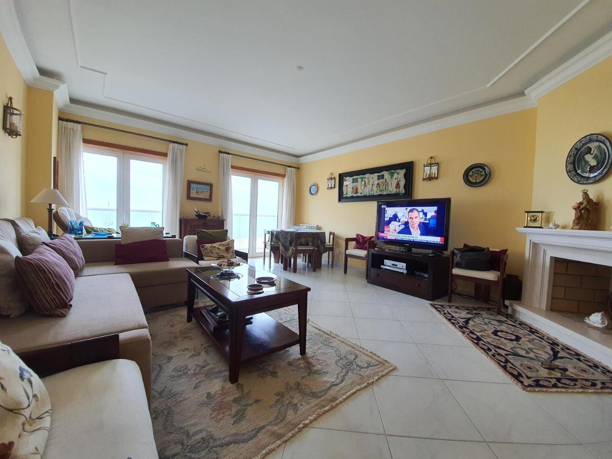 Nazare Apartamento Em Frente Ao Mar Luaran gambar